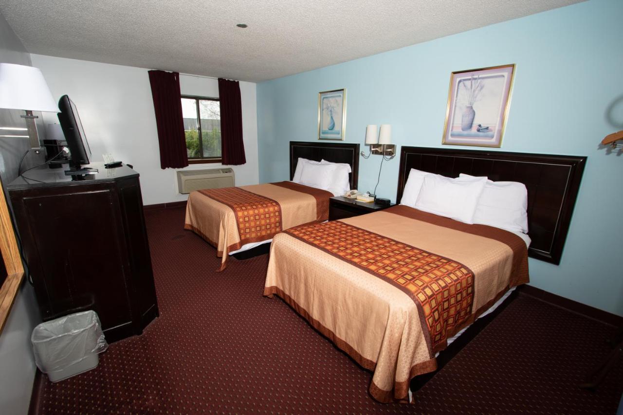 Eastbrook Hotel 2*
